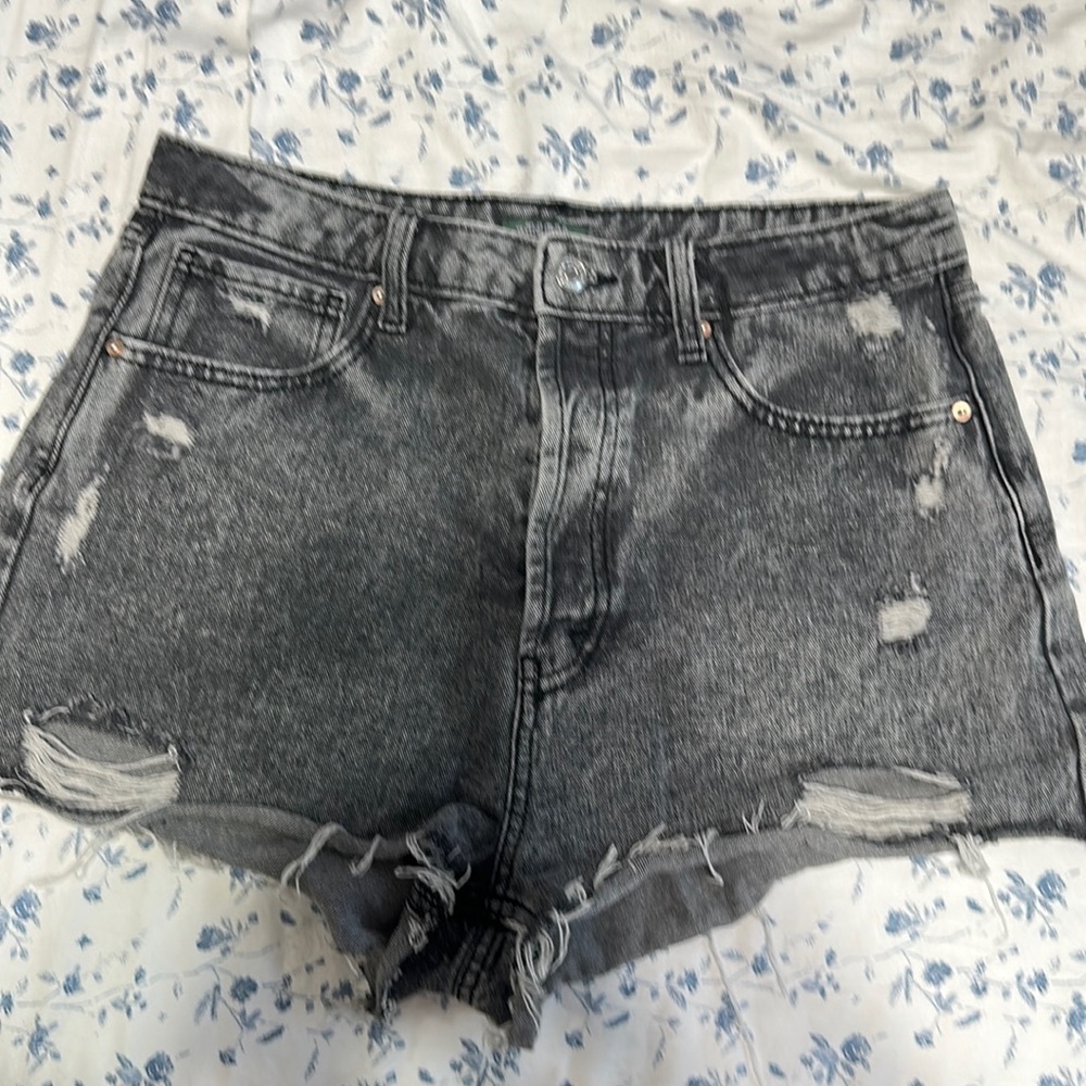 black denim jean shorts